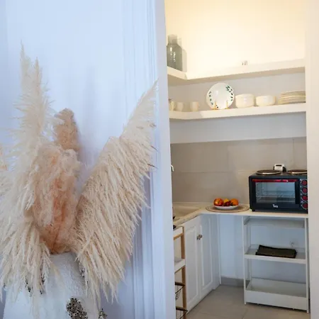 The Matogianni White With Terrace * Mykonos Town